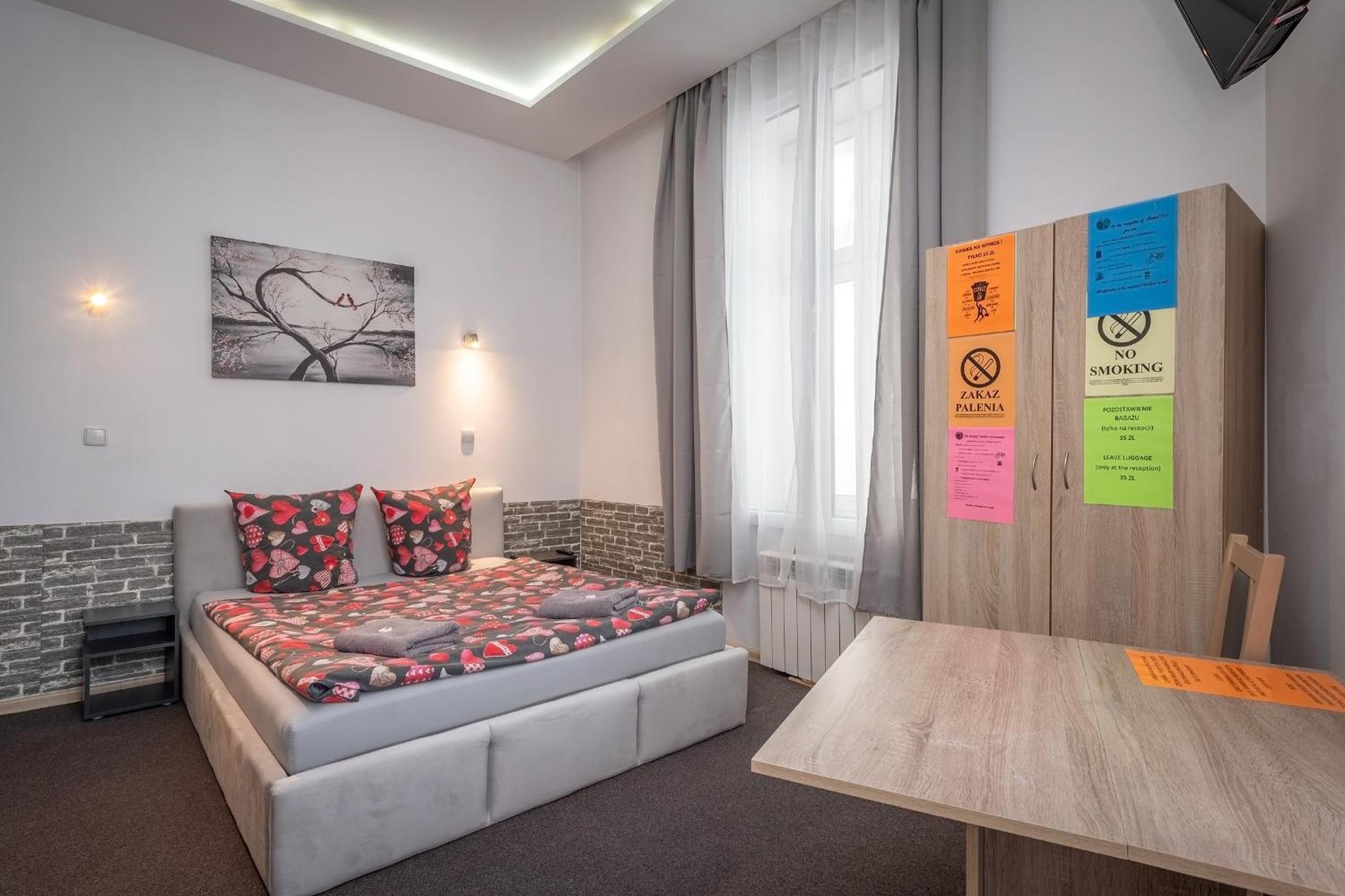 70S Business Room Krakow Bagian luar foto
