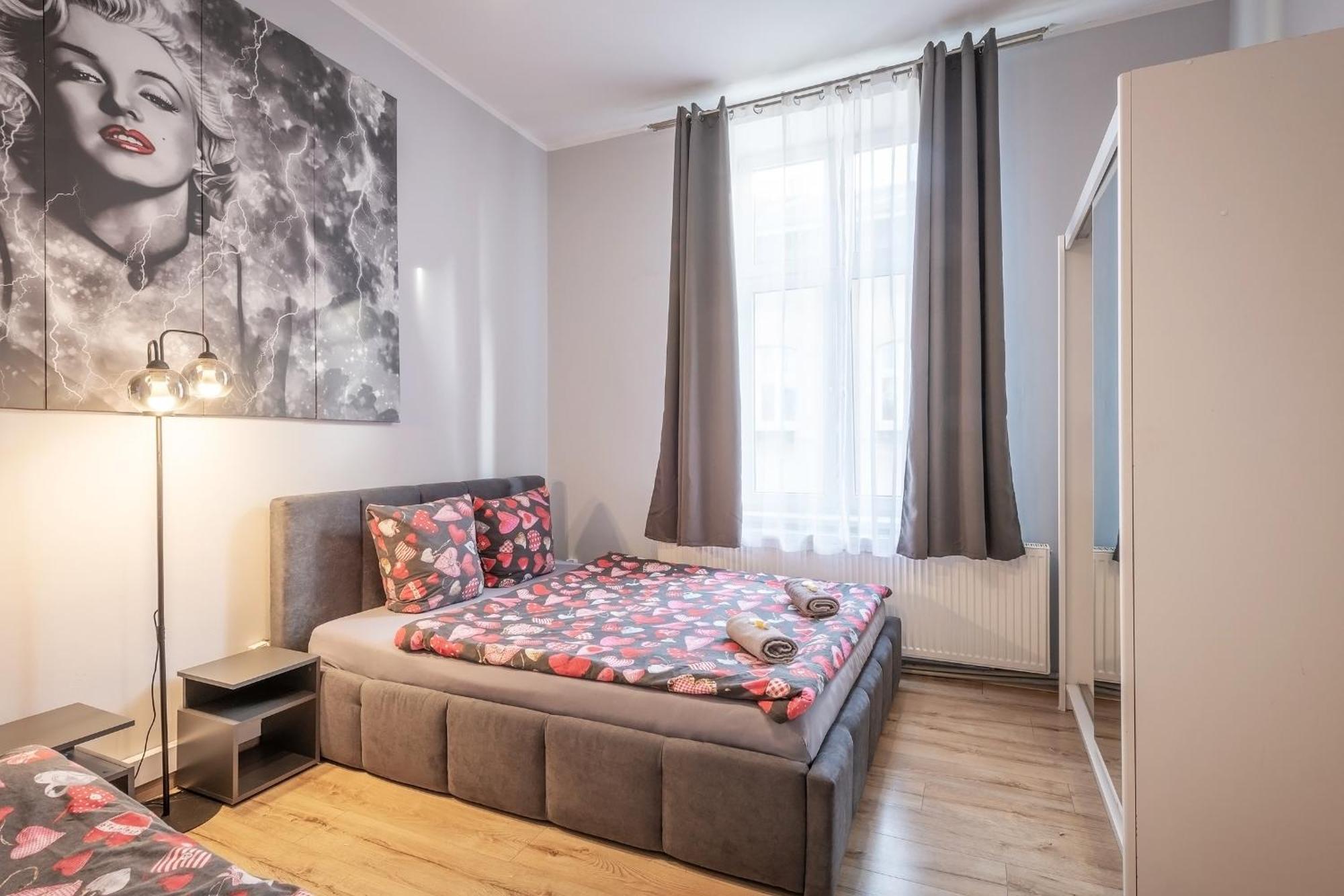 70S Business Room Krakow Bagian luar foto